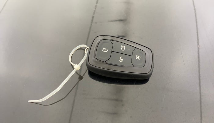 2022 Tata NEXON XZ PLUS (O) PETROL DARK EDITION, Petrol, Manual, 65,698 km, Key Close Up