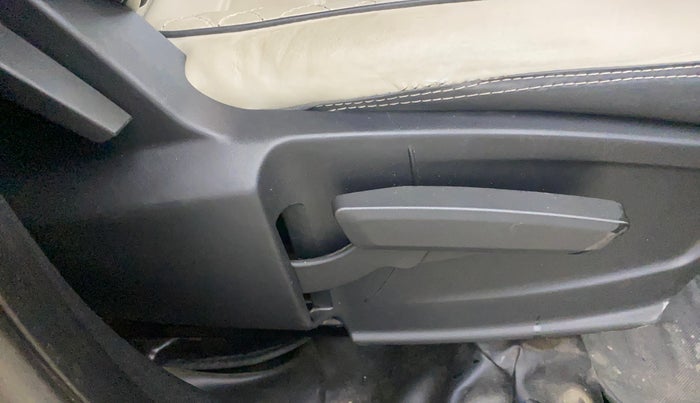 2022 Tata PUNCH ACCOMPLISHED AMT, Petrol, Automatic, 22,130 km, Driver Side Adjustment Panel