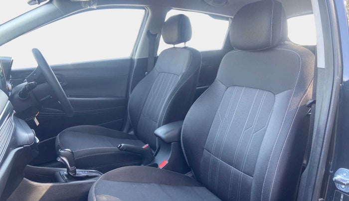 2023 Hyundai NEW I20 SPORTZ 1.2 AT, Petrol, Automatic, 10,620 km, Right Side Front Door Cabin