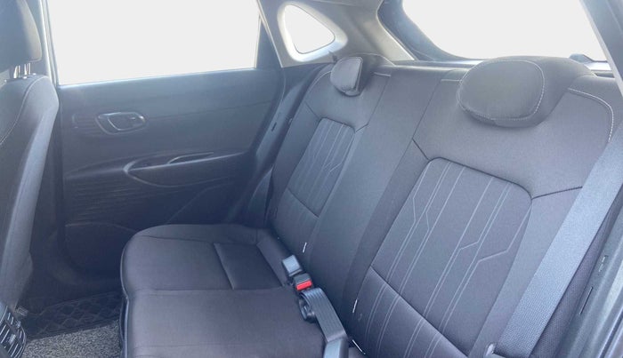 2023 Hyundai NEW I20 SPORTZ 1.2 AT, Petrol, Automatic, 10,620 km, Right Side Rear Door Cabin
