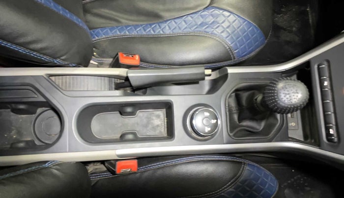2017 Tata NEXON XM PETROL, CNG, Manual, 86,274 km, Gear Lever