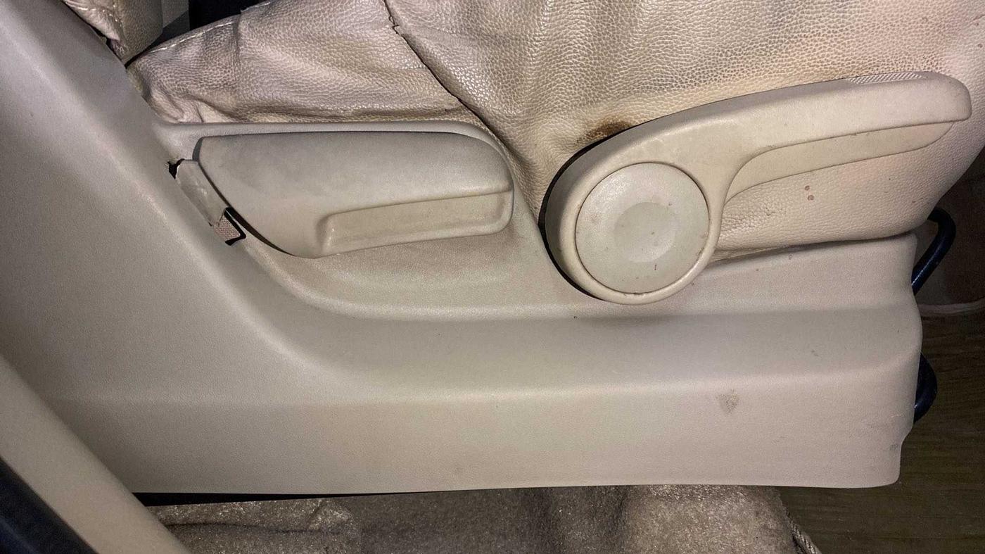2016 Maruti Ertiga ZDI SHVS, Diesel, Manual, 62,500 km, Driver Side Adjustment Panel