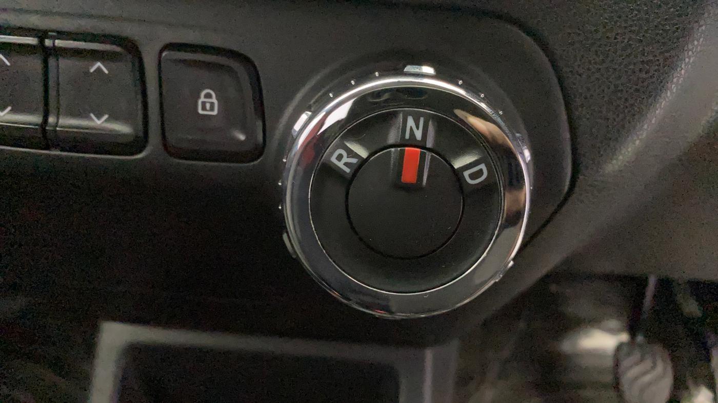 2017 Renault Kwid RXT 1.0 AMT, Petrol, Automatic, 43,109 km, Gear Lever