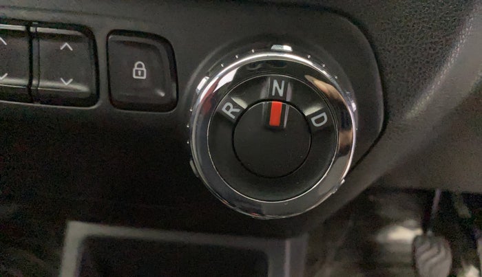 2017 Renault Kwid RXT 1.0 AMT, Petrol, Automatic, 43,109 km, Gear Lever
