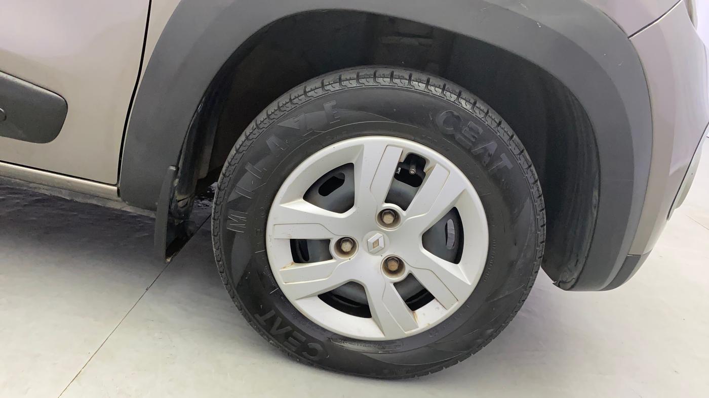 2017 Renault Kwid RXT 1.0 AMT, Petrol, Automatic, 43,109 km, Right Front Wheel