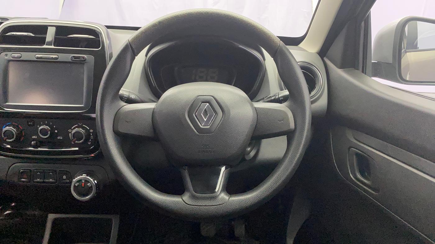 2017 Renault Kwid RXT 1.0 AMT, Petrol, Automatic, 43,109 km, Steering Wheel Close Up