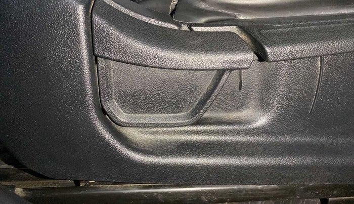 2020 Hyundai Creta EX 1.5 PETROL, Petrol, Manual, 33,290 km, Driver Side Adjustment Panel