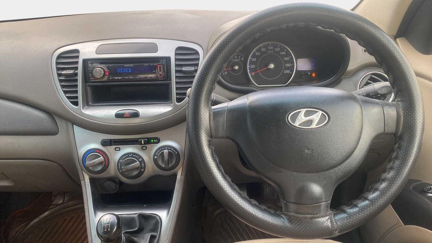 2011 Hyundai i10 MAGNA 1.2, Petrol, Manual, 85,644 km, Steering Wheel Close Up