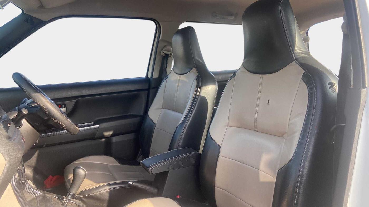 2019 Maruti New Wagon-R ZXI 1.2 AMT, Petrol, Automatic, 43,915 km, Right Side Front Door Cabin