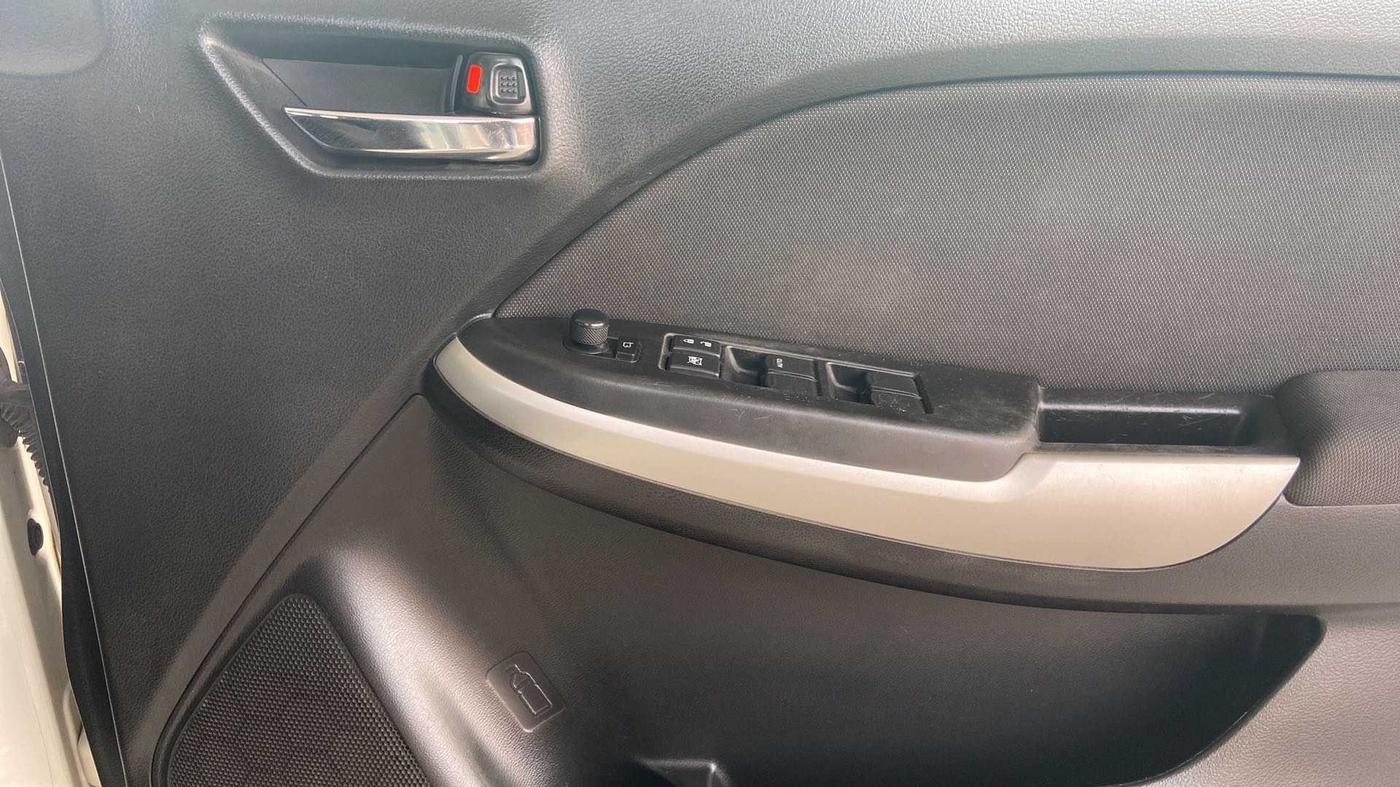 2017 Maruti Baleno ZETA CVT PETROL 1.2, Petrol, Automatic, 65,958 km, Driver Side Door Panels Control