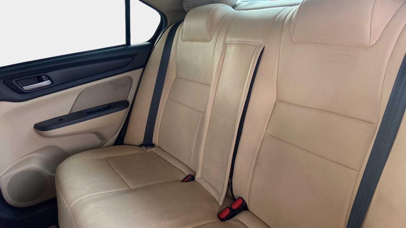 2020 Honda Amaze 1.5L I-DTEC VX CVT, Diesel, Automatic, 42,963 km, Right Side Rear Door Cabin
