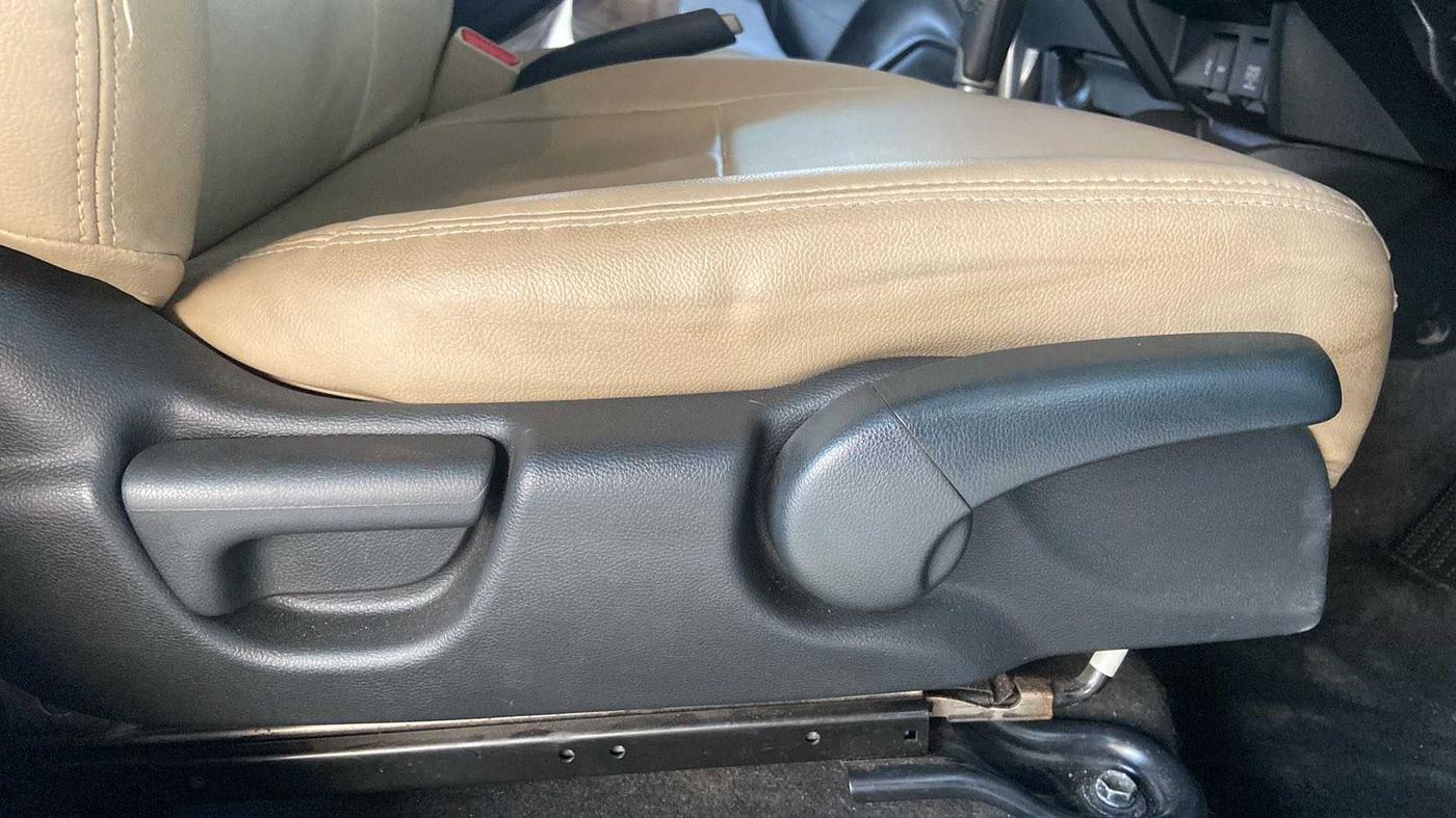2016 Honda Jazz 1.2L I-VTEC V AT, Petrol, Automatic, 53,642 km, Driver Side Adjustment Panel