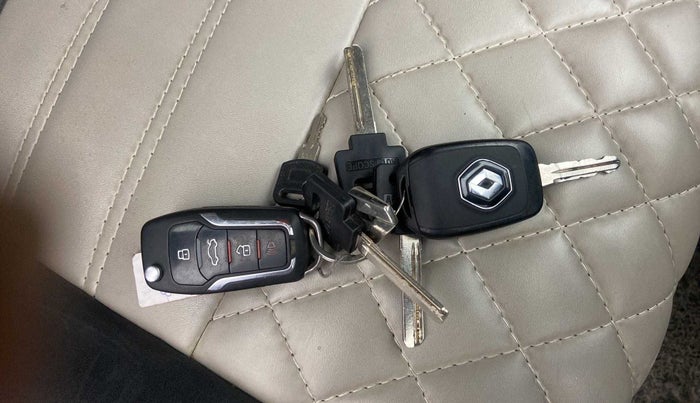 2021 Renault TRIBER RXE MT, Petrol, Manual, 24,064 km, Key Close Up