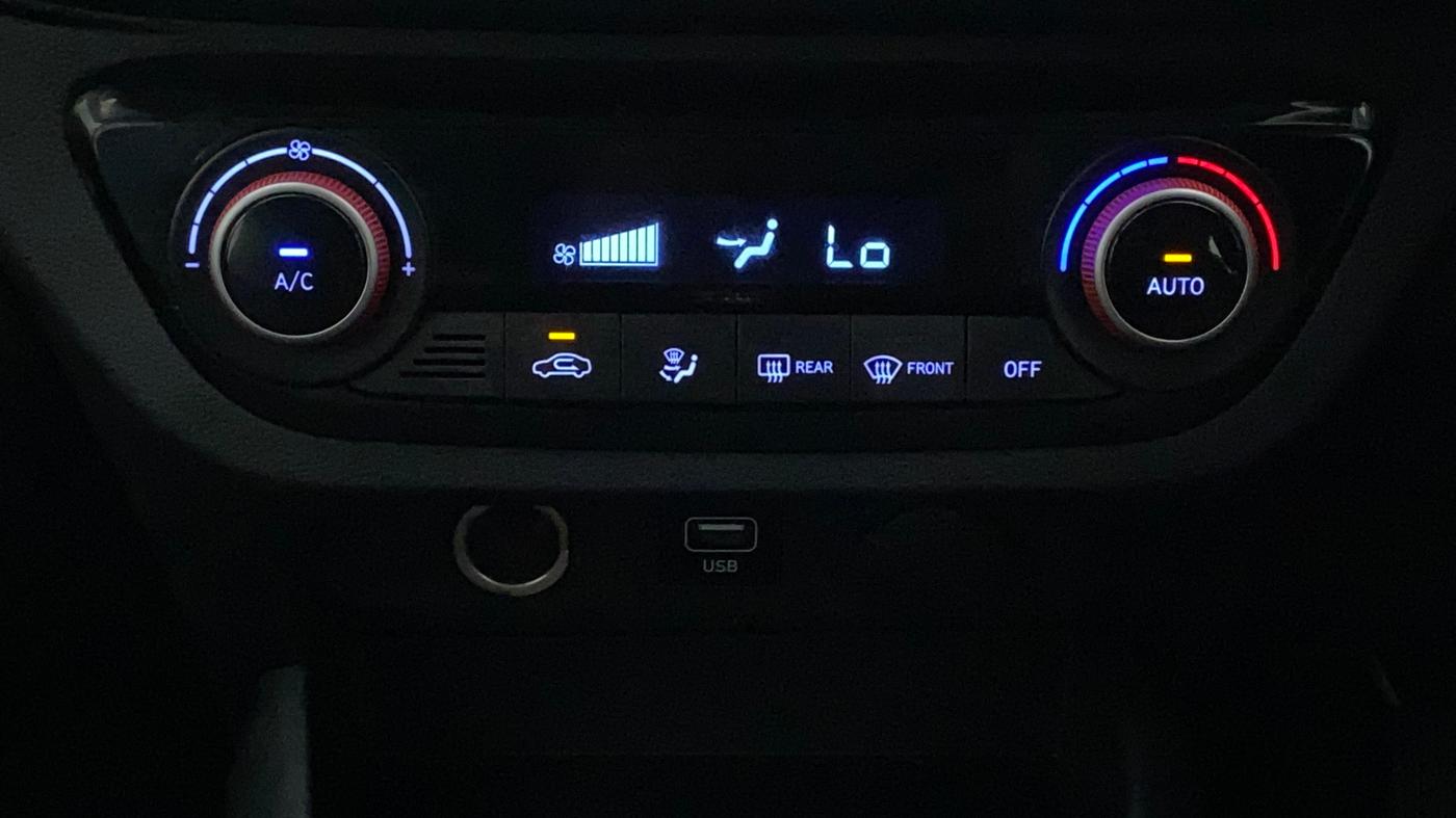 2022 Hyundai GRAND I10 NIOS SPORTZ 1.0 TURBO GDI, Petrol, Manual, 17,417 km, Automatic Climate Control