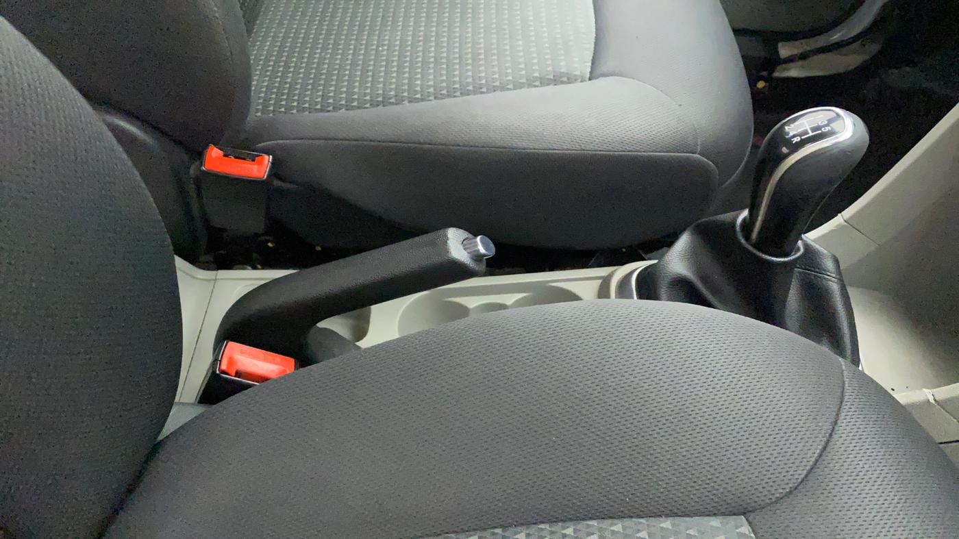 2016 Tata Tiago XZ PETROL, Petrol, Manual, 76,863 km, Gear Lever