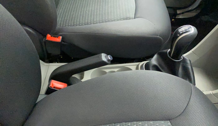 2016 Tata Tiago XZ PETROL, Petrol, Manual, 76,863 km, Gear Lever