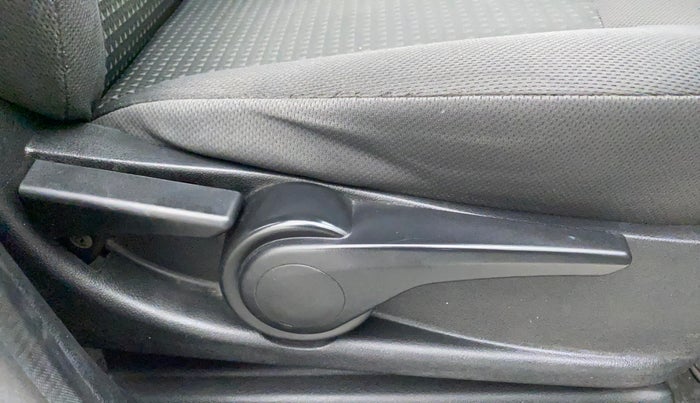 2016 Tata Tiago XZ PETROL, Petrol, Manual, 76,863 km, Driver Side Adjustment Panel