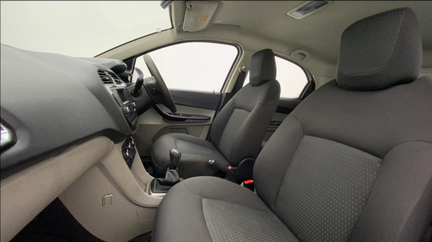 2016 Tata Tiago XZ PETROL, Petrol, Manual, 76,863 km, Right Side Front Door Cabin