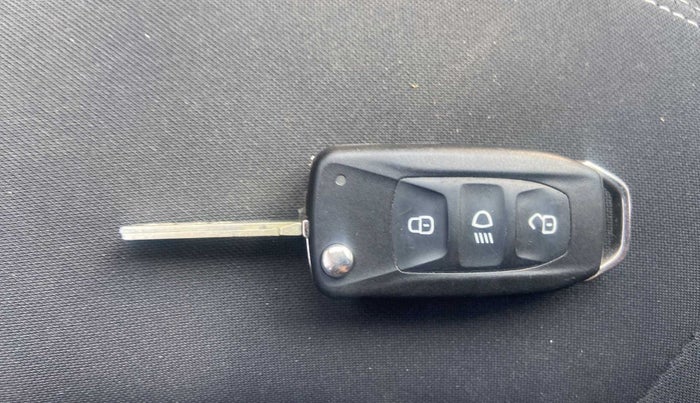 2020 Tata NEXON XMA PETROL, Petrol, Automatic, 27,153 km, Key Close Up
