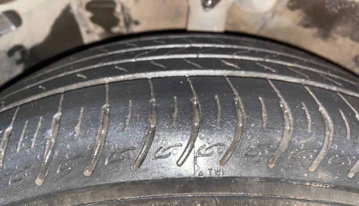 2023 KIA CARENS PRESTIGE PLUS 1.5 PETROL DCT 7 STR, Petrol, Automatic, 12,078 km, Left Front Tyre Tread