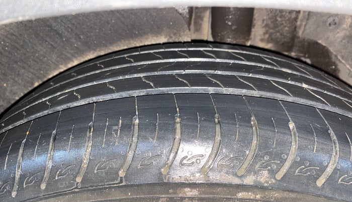 2023 KIA CARENS PRESTIGE PLUS 1.5 PETROL DCT 7 STR, Petrol, Automatic, 12,078 km, Left Rear Tyre Tread