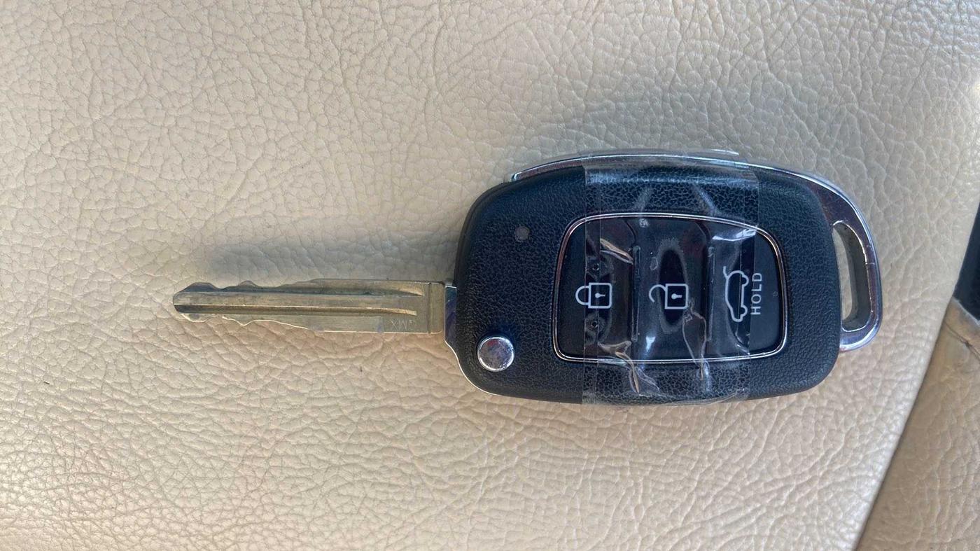 2021 Hyundai NEW I20 SPORTZ 1.2 MT DUAL TONE, Petrol, Manual, 25,665 km, Key Close Up