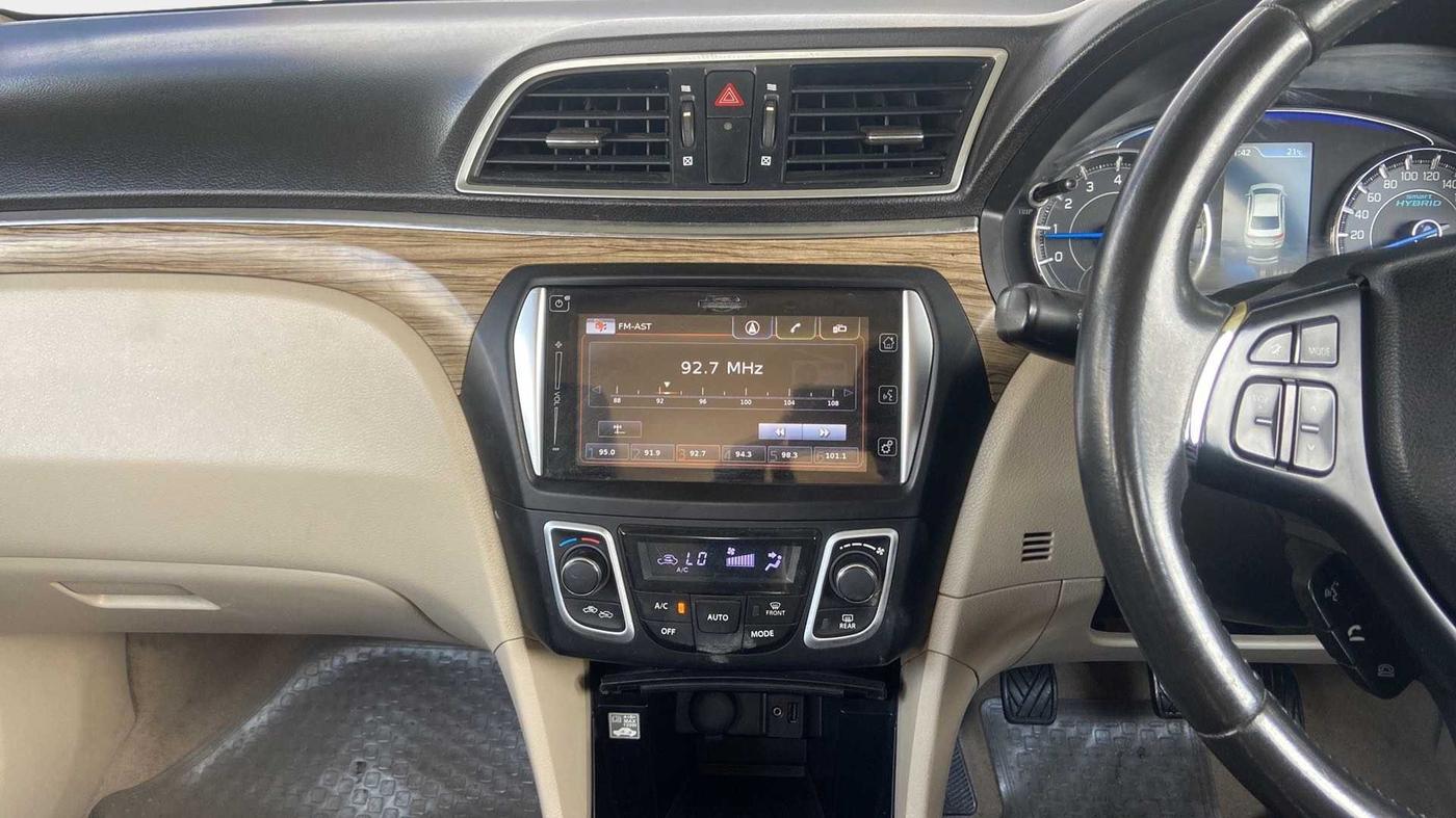 2018 Maruti Ciaz ALPHA 1.5 SHVS PETROL, Petrol, Manual, 35,692 km, Air Conditioner