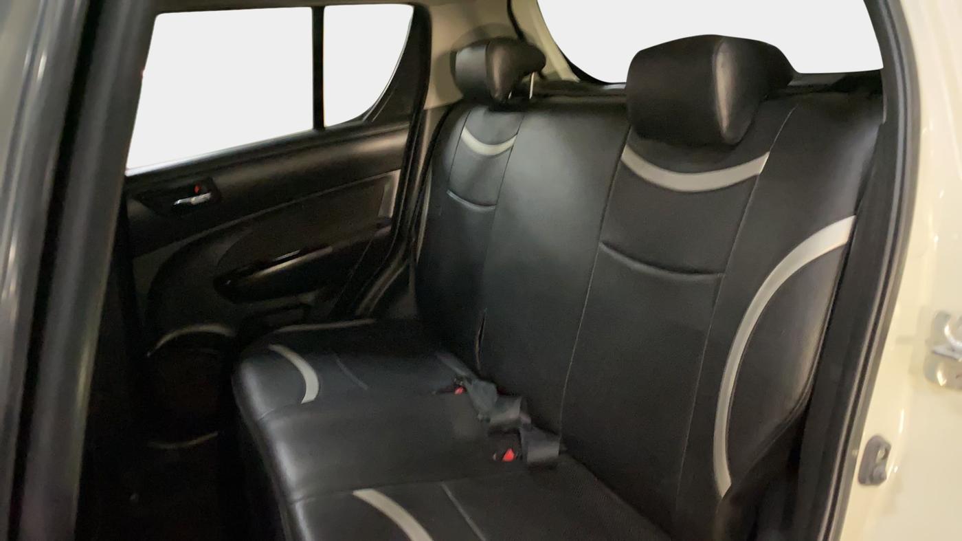 2014 Maruti Swift VDI, Diesel, Manual, 1,01,707 km, Right Side Rear Door Cabin