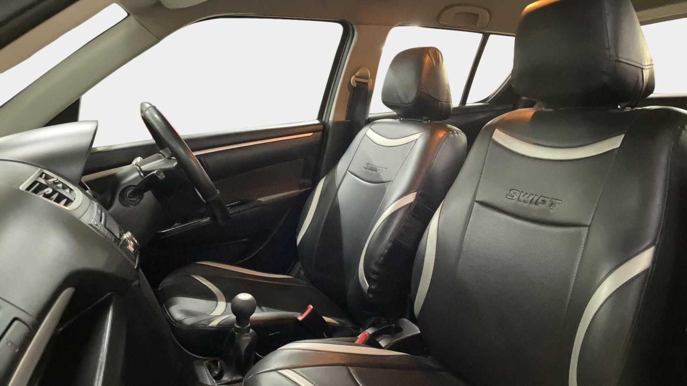 2014 Maruti Swift VDI, Diesel, Manual, 1,01,707 km, Right Side Front Door Cabin