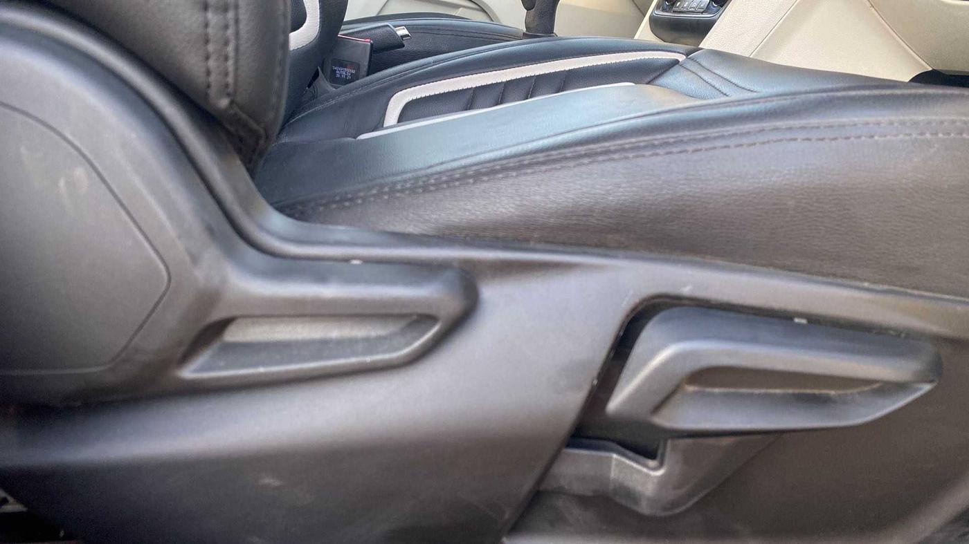 2022 Tata Tiago XZ PLUS CNG, CNG, Manual, 36,275 km, Driver Side Adjustment Panel