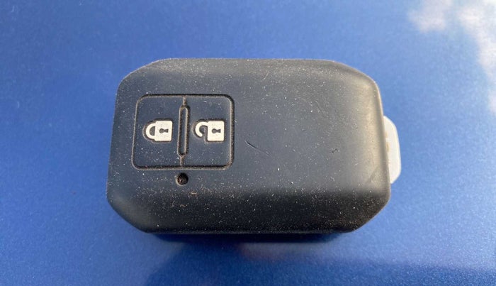 2021 Maruti Baleno ZETA PETROL 1.2, Petrol, Manual, 25,977 km, Key Close Up
