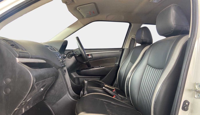 2016 Maruti Swift VXI O, Petrol, Manual, 1,12,627 km, Right Side Front Door Cabin