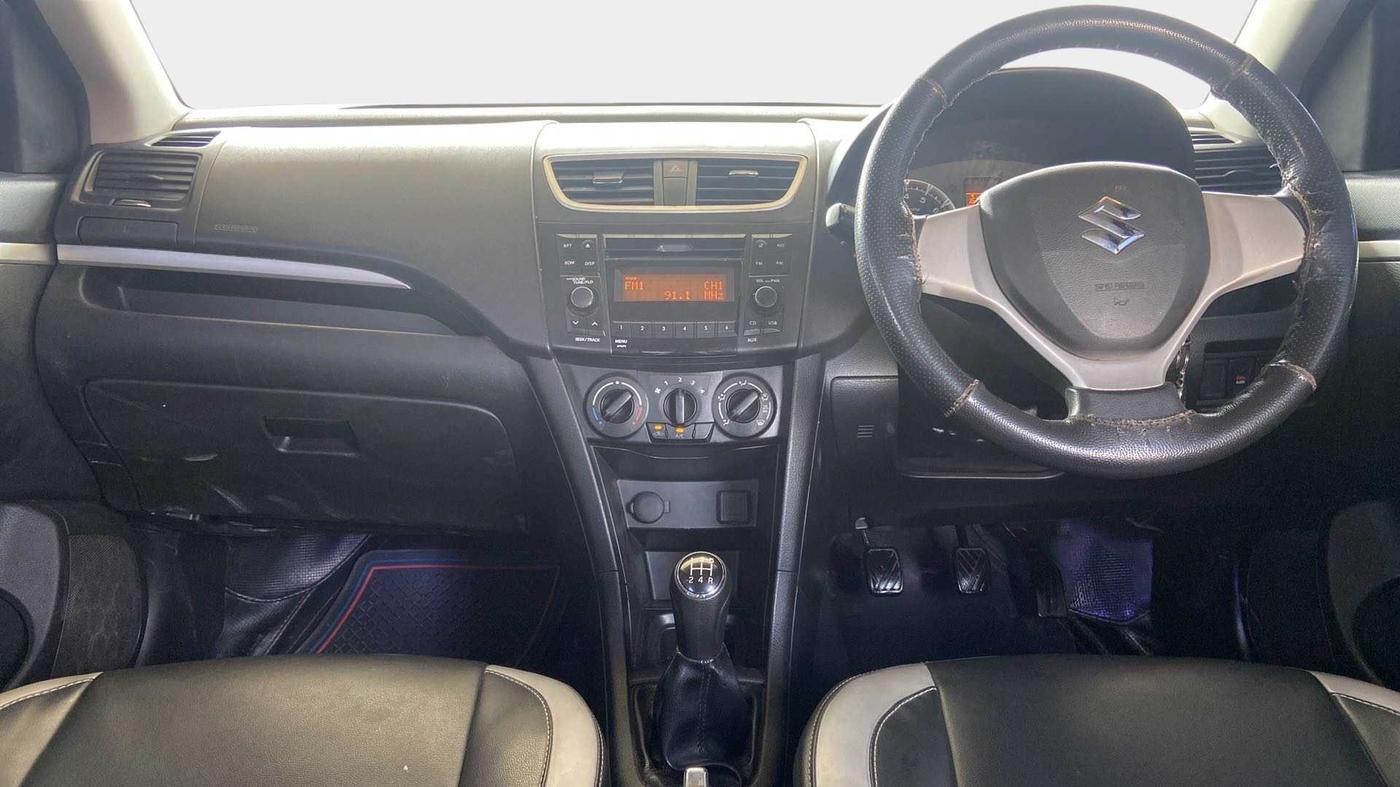 2016 Maruti Swift VXI O, Petrol, Manual, 1,12,627 km, Dashboard