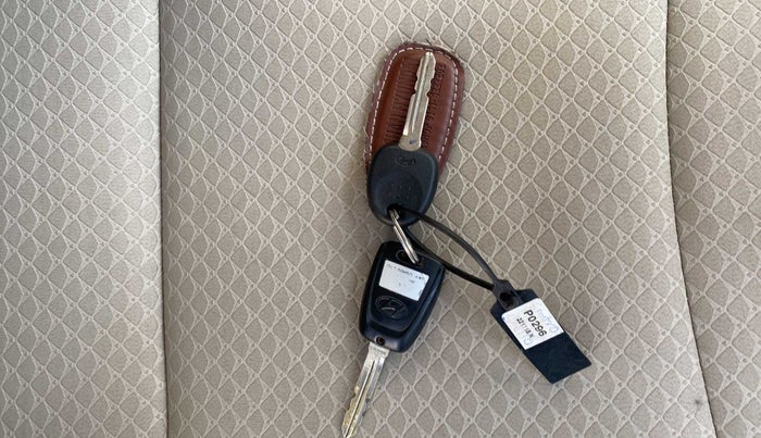 2018 Hyundai NEW SANTRO SPORTZ AMT, Petrol, Automatic, 10,276 km, Key Close Up