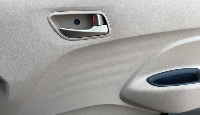 2018 Hyundai NEW SANTRO SPORTZ AMT, Petrol, Automatic, 10,276 km, Driver Side Door Panels Control