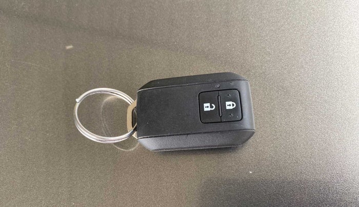 2021 Maruti Baleno ZETA PETROL 1.2, Petrol, Manual, 38,391 km, Key Close Up