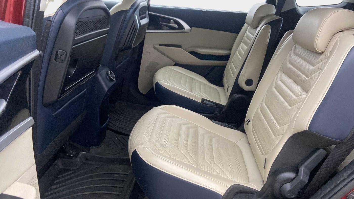 2022 KIA CARENS LUXURY PLUS 1.4 PETROL 6 STR, Petrol, Manual, 9,450 km, Right Side Rear Door Cabin