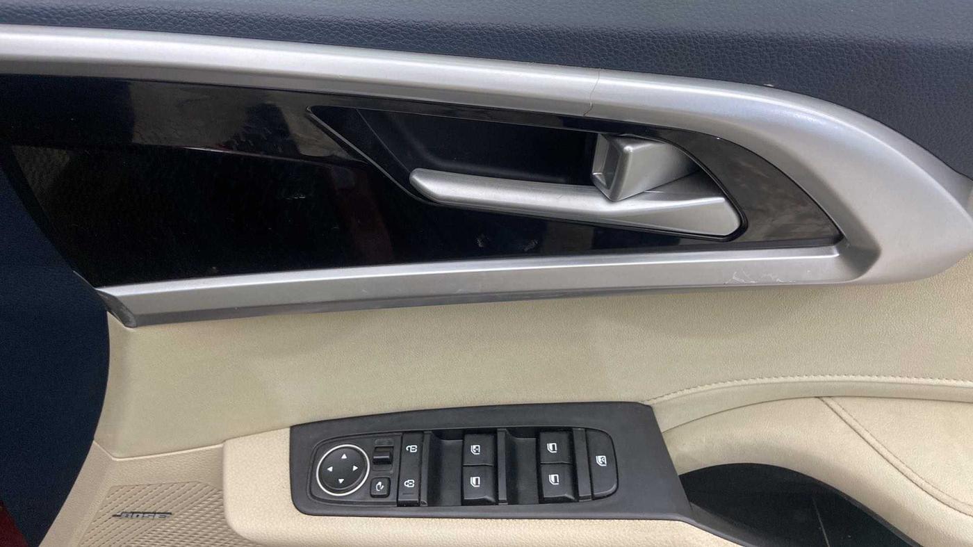 2022 KIA CARENS LUXURY PLUS 1.4 PETROL 6 STR, Petrol, Manual, 9,450 km, Driver Side Door Panels Control