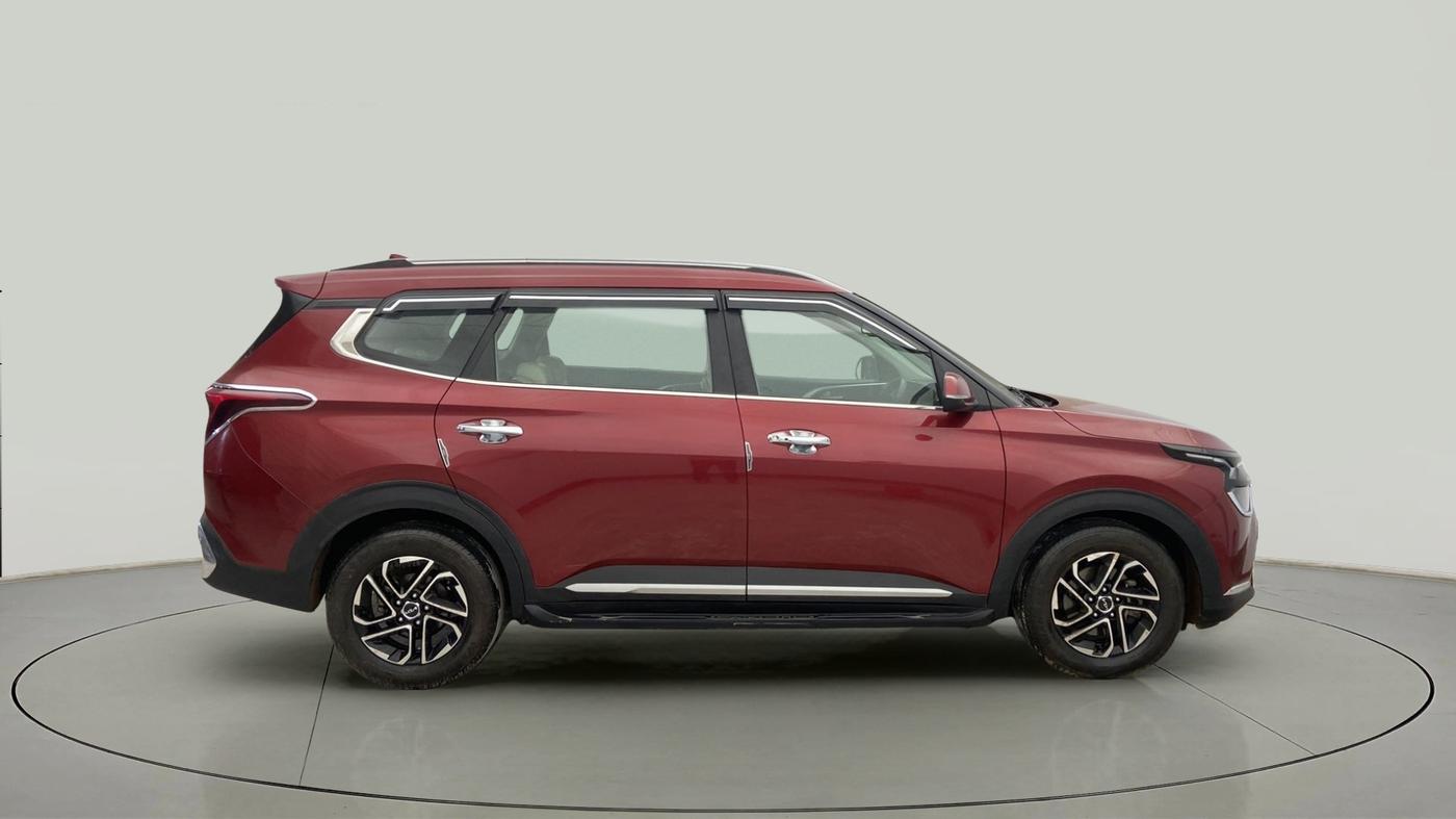 2022 KIA CARENS LUXURY PLUS 1.4 PETROL 6 STR, Petrol, Manual, 9,450 km, Right Side View