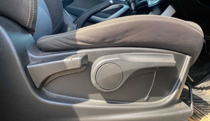 2019 MG HECTOR SUPER HYBRID 1.5 PETROL, Petrol, Manual, 22,013 km, Driver Side Adjustment Panel