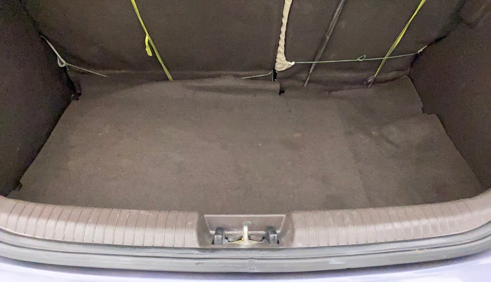 2011 Hyundai i20 SPORTZ (O) 1.2, Petrol, Manual, 17,066 km, Boot Inside