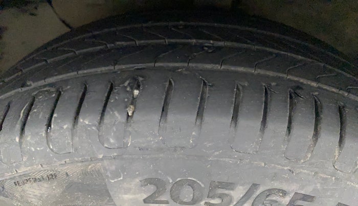 2017 Hyundai Creta E PLUS 1.4 DIESEL, Diesel, Manual, 67,722 km, Left Front Tyre Tread