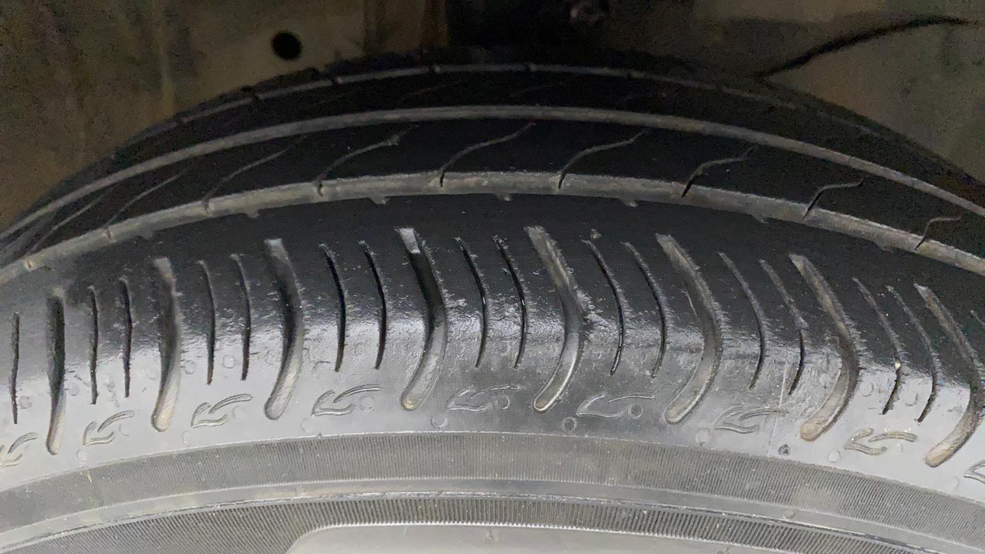 2019 Honda Amaze 1.2L I-VTEC VX CVT, Petrol, Automatic, 23,500 km, Right Rear Tyre Tread