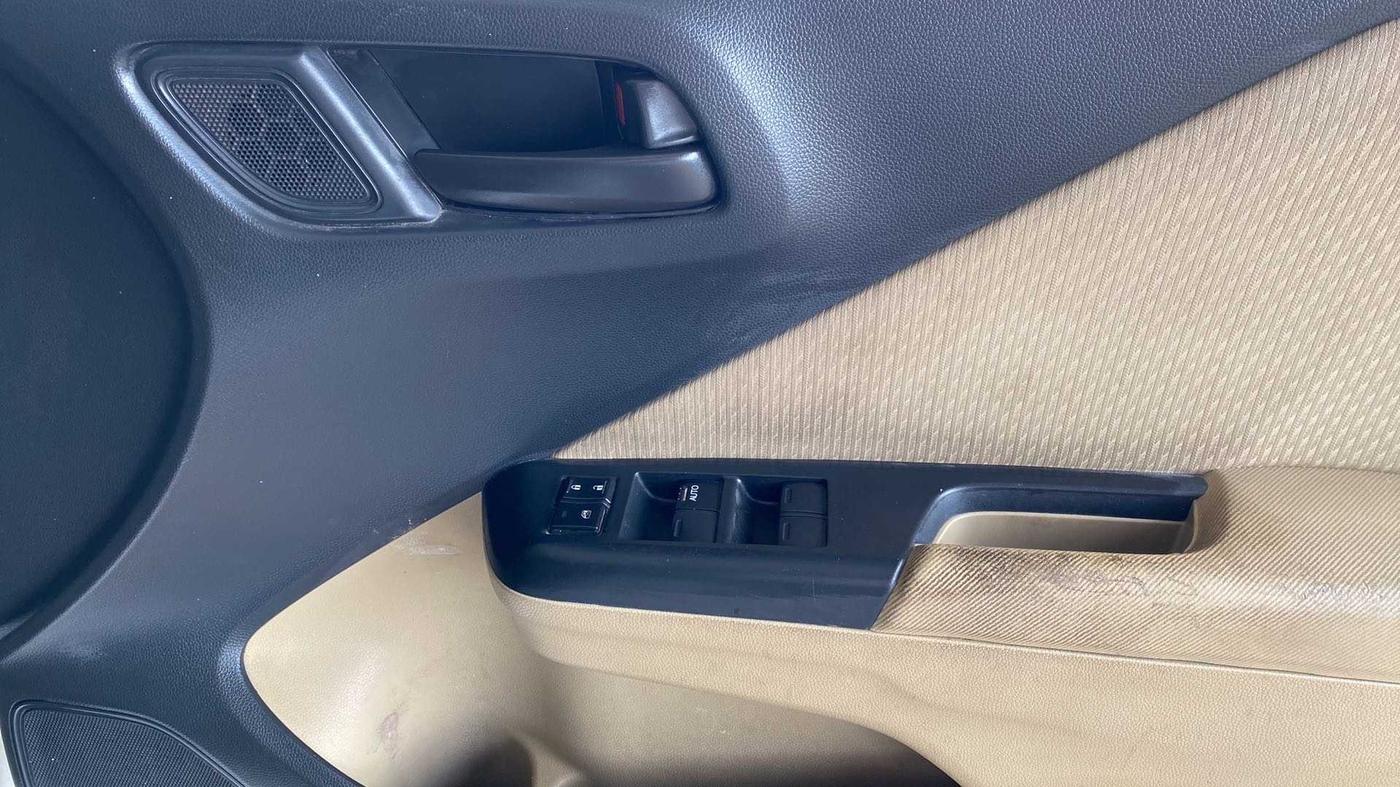2019 Honda City 1.5L I-DTEC SV, Diesel, Manual, 40,204 km, Driver Side Door Panels Control