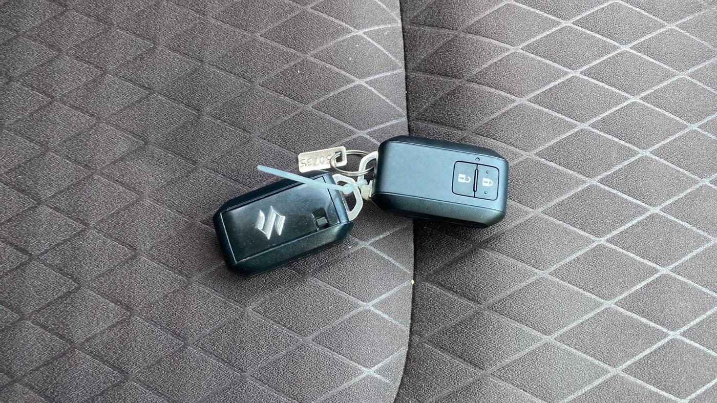 2023 Maruti Grand Vitara SIGMA SMART HYBRID, Petrol, Manual, 8,908 km, Key Close Up