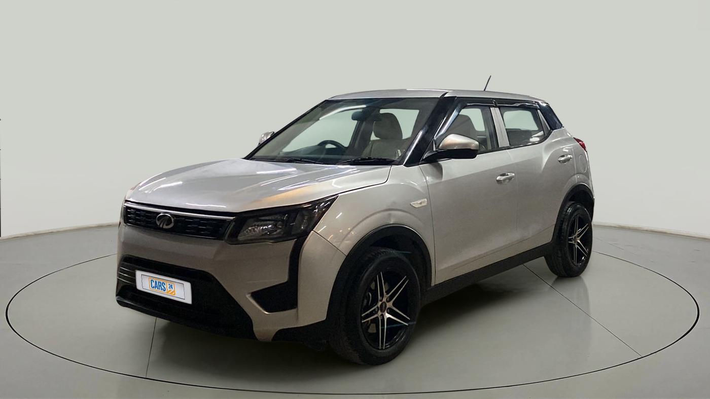 2020 Mahindra XUV300 W4 1.5 DIESEL, Diesel, Manual, 56,076 km, Left Front Diagonal