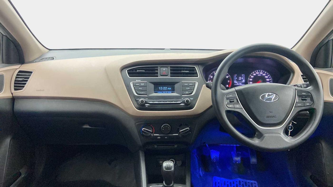 2020 Hyundai Elite i20 MAGNA PLUS 1.2, Petrol, Manual, 66,295 km, Dashboard