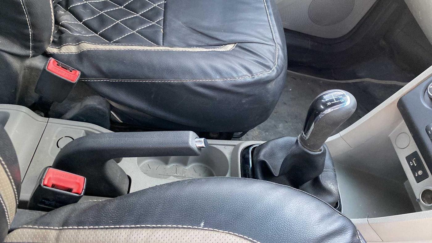 2018 Tata Tiago XT PETROL, CNG, Manual, 97,854 km, Gear Lever