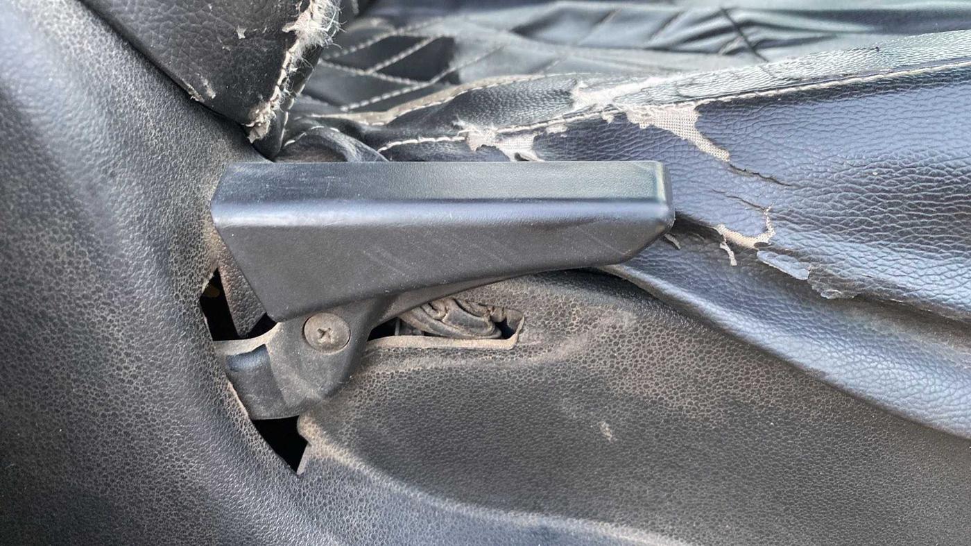 2018 Tata Tiago XT PETROL, CNG, Manual, 97,854 km, Driver Side Adjustment Panel