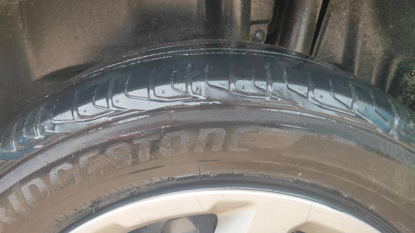 2023 Maruti Grand Vitara ALPHA PLUS HYBRID ECVT, Hybrid, Automatic, 71,000 km, Left Rear Tyre Tread